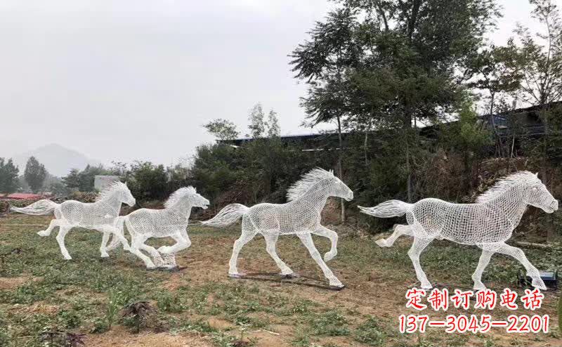 广西不锈钢马雕塑勇往直前
