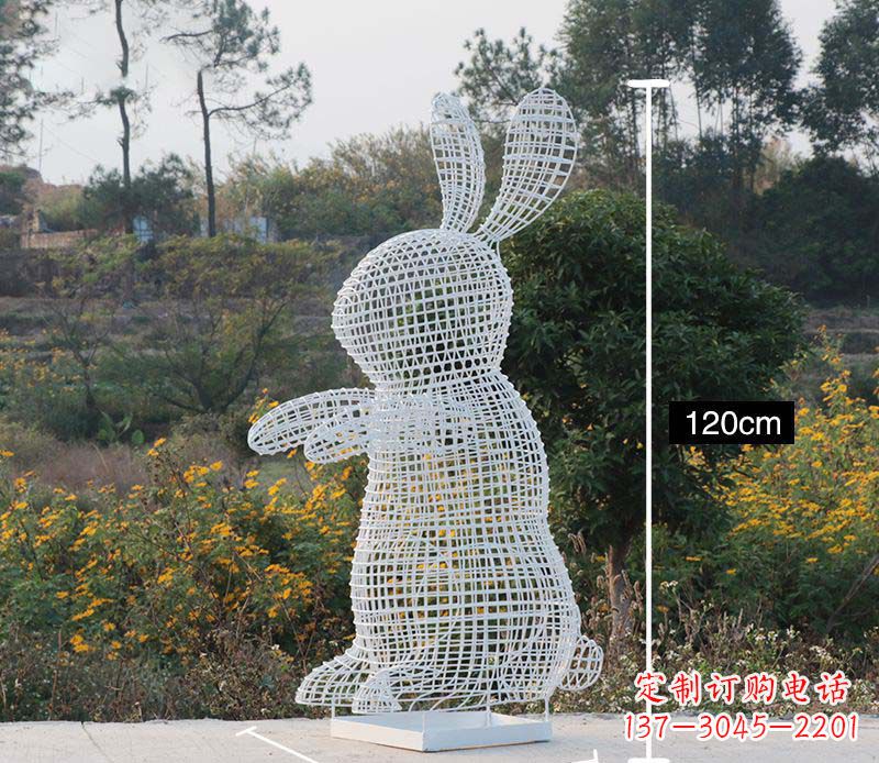 广西精致的不锈钢镂空兔子雕塑
