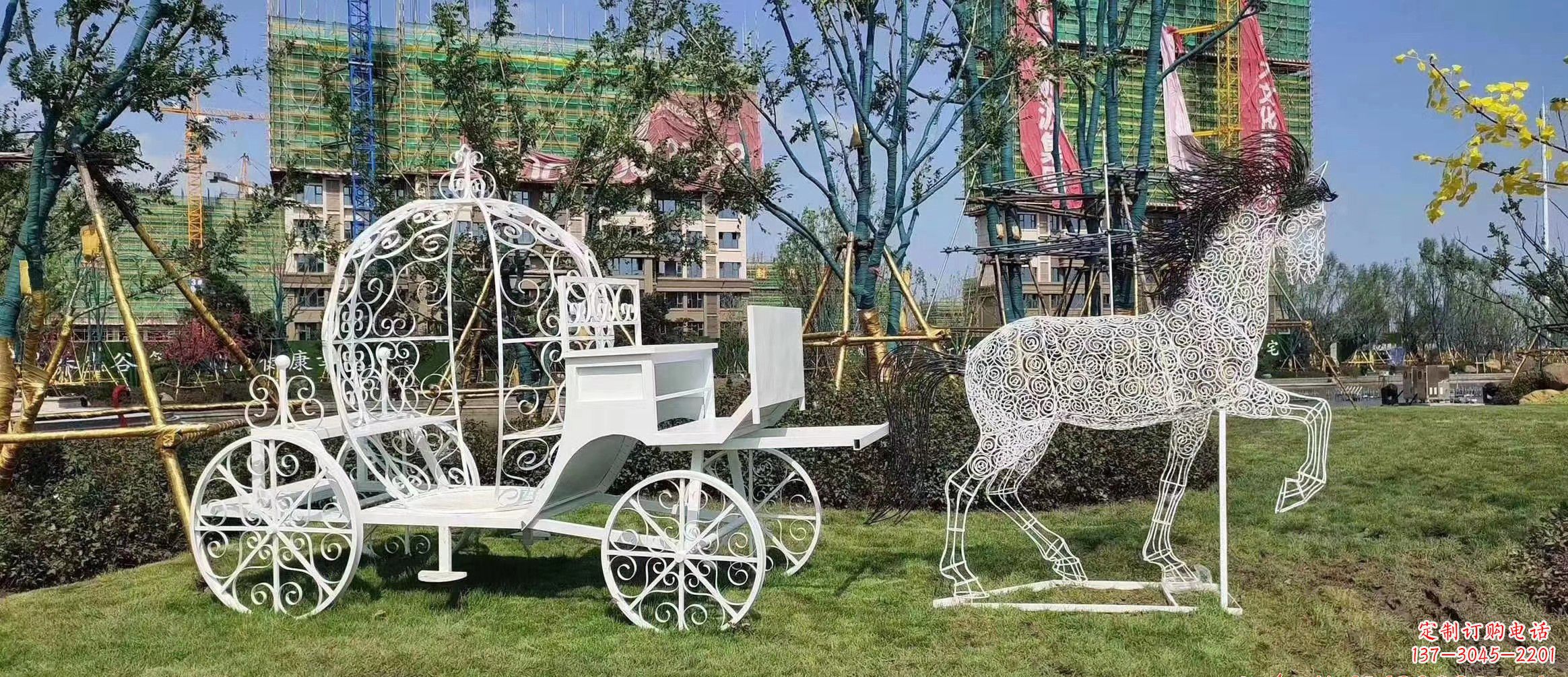 广西不锈钢马车镂空雕塑精美的艺术品