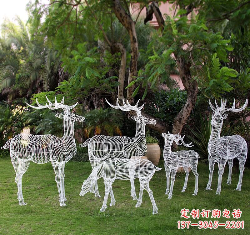 广西不锈钢梅花鹿雕塑美丽的象征