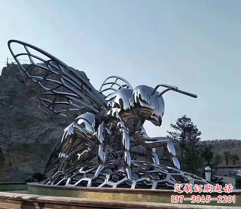 广西不锈钢蜜蜂雕塑精美雕塑点缀环境