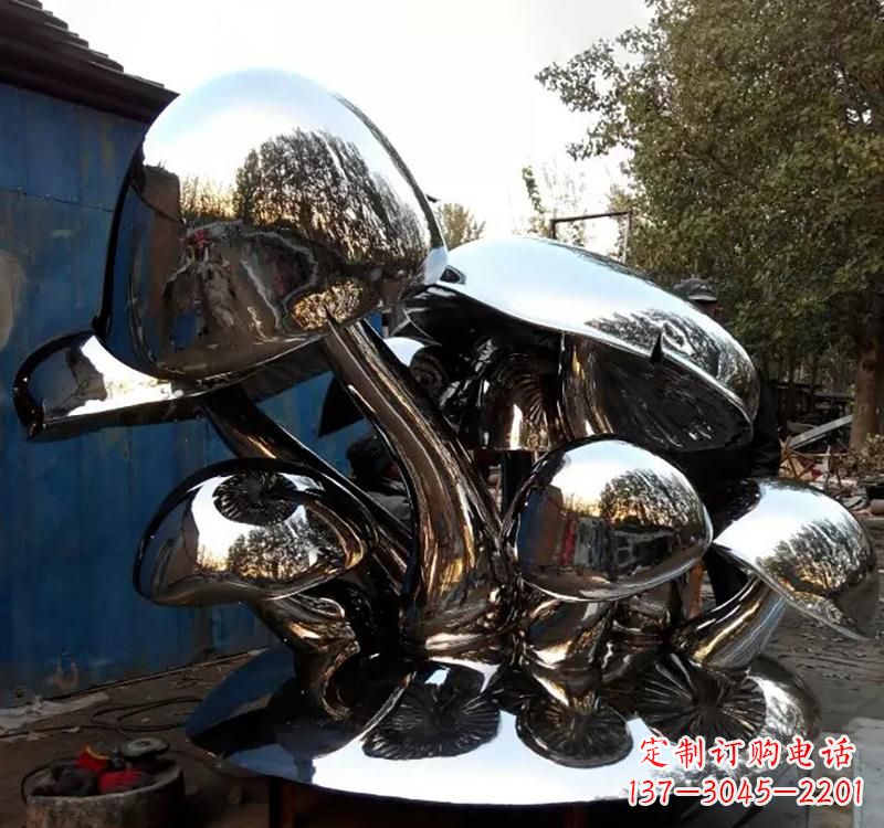 广西不锈钢蘑菇雕塑给空间增添活力
