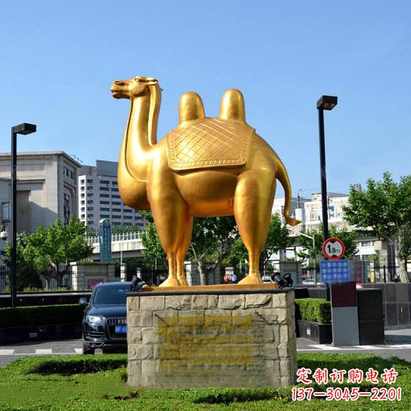 广西不锈钢骆驼雕塑点缀城市绿化