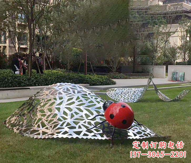 广西不锈钢瓢虫雕塑令人惊叹的艺术之美