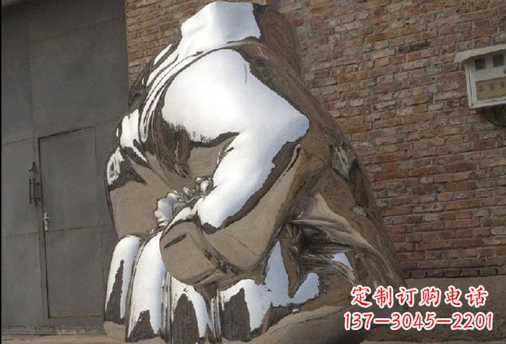 广西不锈钢拳头雕塑给人以力量的象征