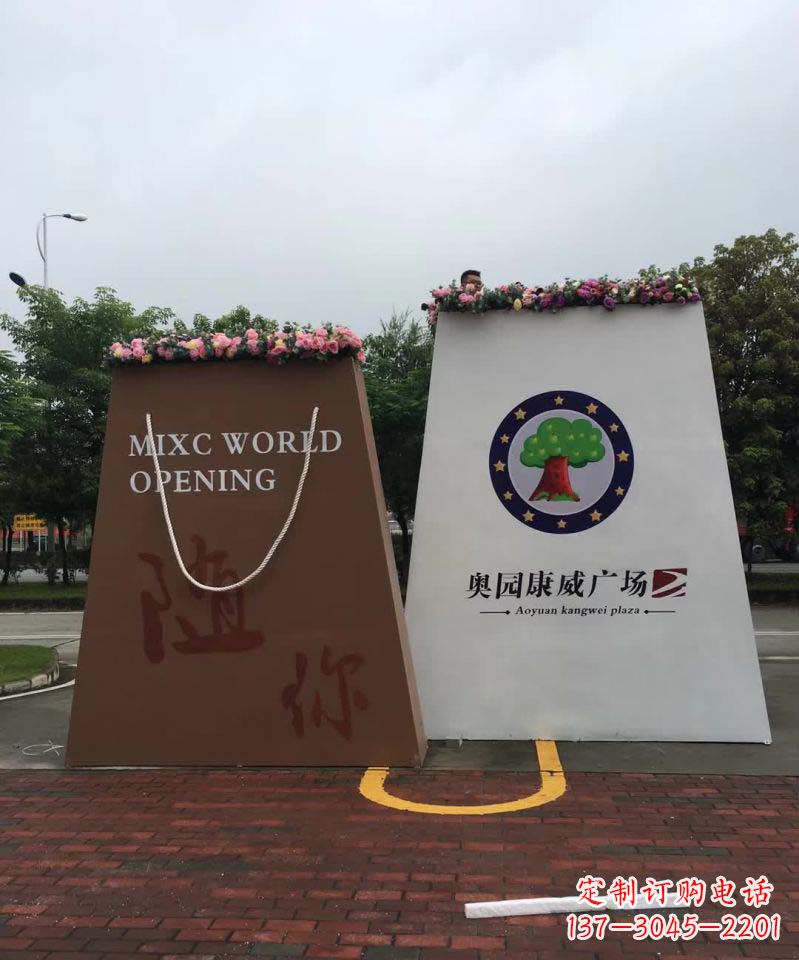 广西不锈钢购物袋雕塑给城市景观带来新的灵感
