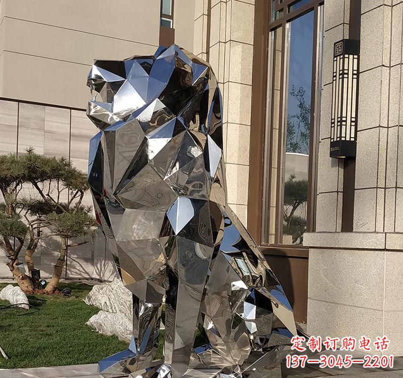 广西不锈钢狮子雕塑精美而又富有艺术感