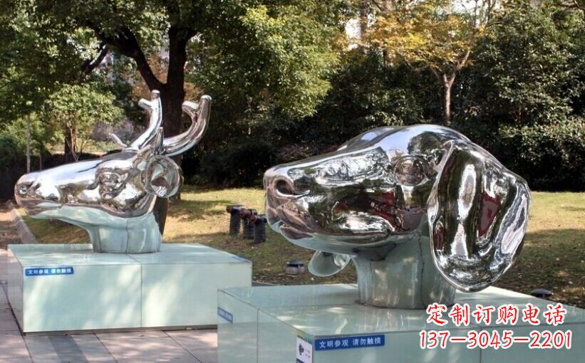 广西十二生肖头像景观雕塑