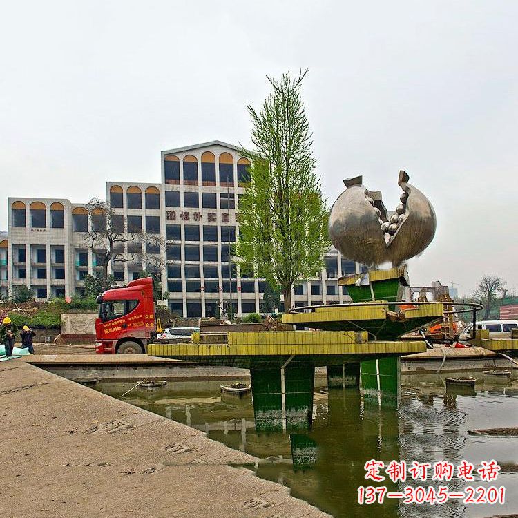 广西不锈钢石榴景观雕塑美丽的艺术之旅