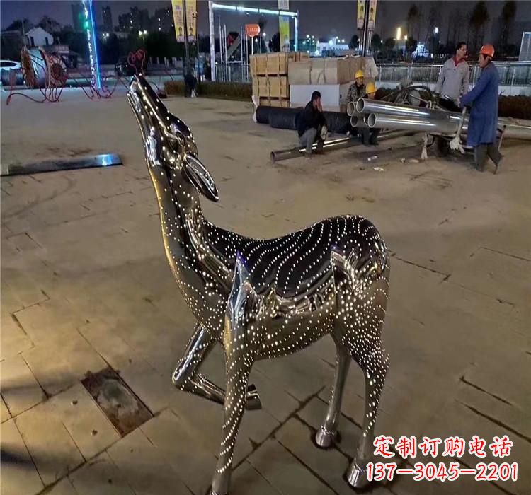 广西时尚优雅的不锈钢小鹿雕塑