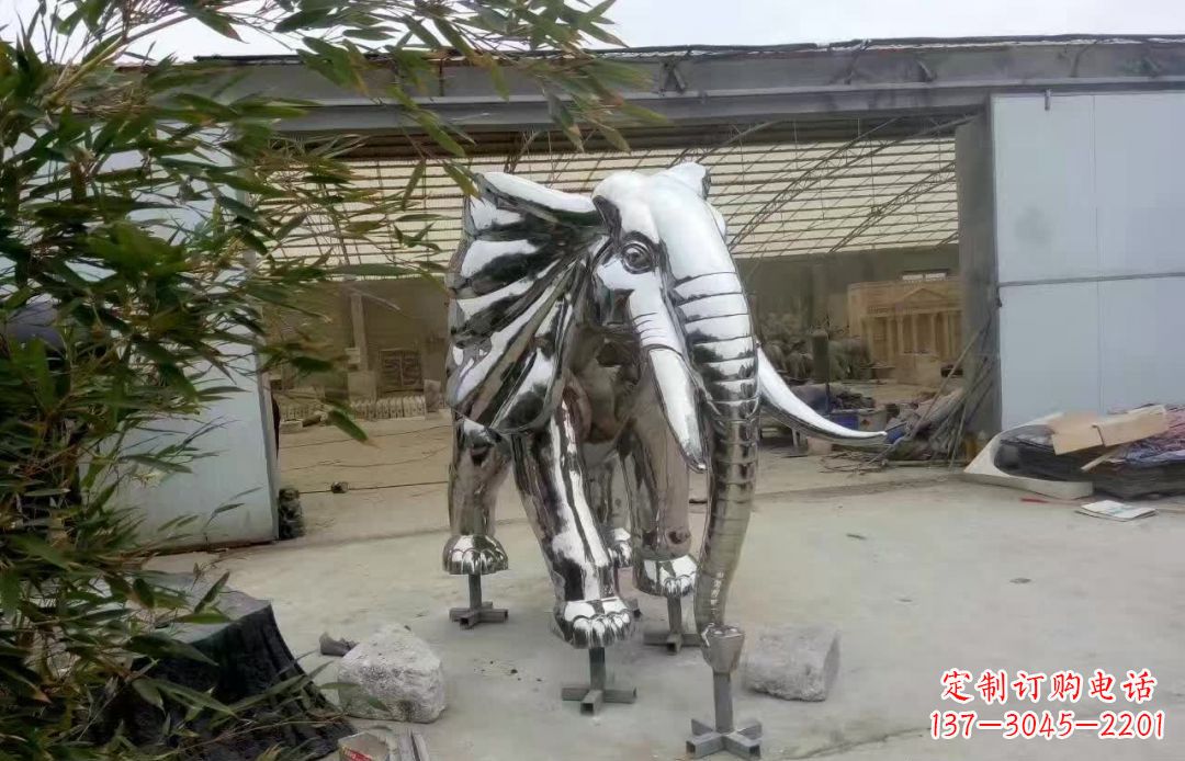 广西大象雕塑——装饰不锈钢售楼部