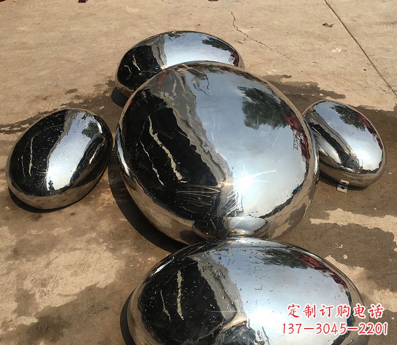 广西精致灵动的不锈钢水滴雕塑
