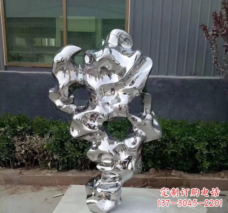 广西精美太湖石雕塑,给环境带来灿烂光彩