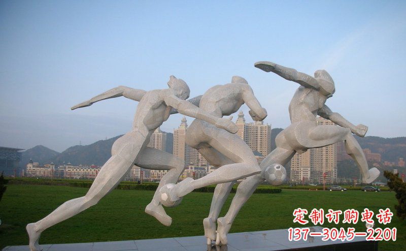 广西足球雕塑给公园景观增色