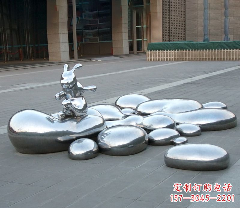 广西不锈钢兔子雕塑饱含艺术美感的艺术品