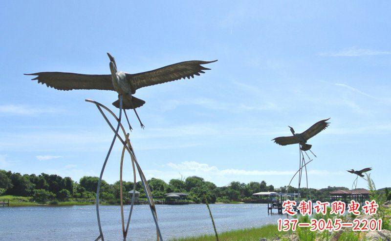 广西不锈钢仙鹤雕塑象征着自由之美