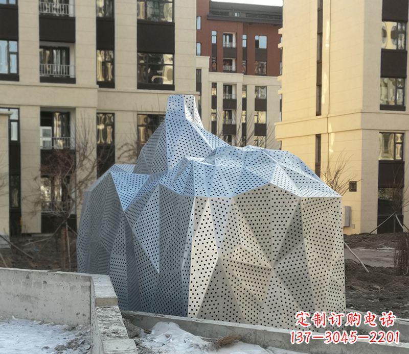 广西不锈钢小区假山雕塑雕塑点缀小区美景