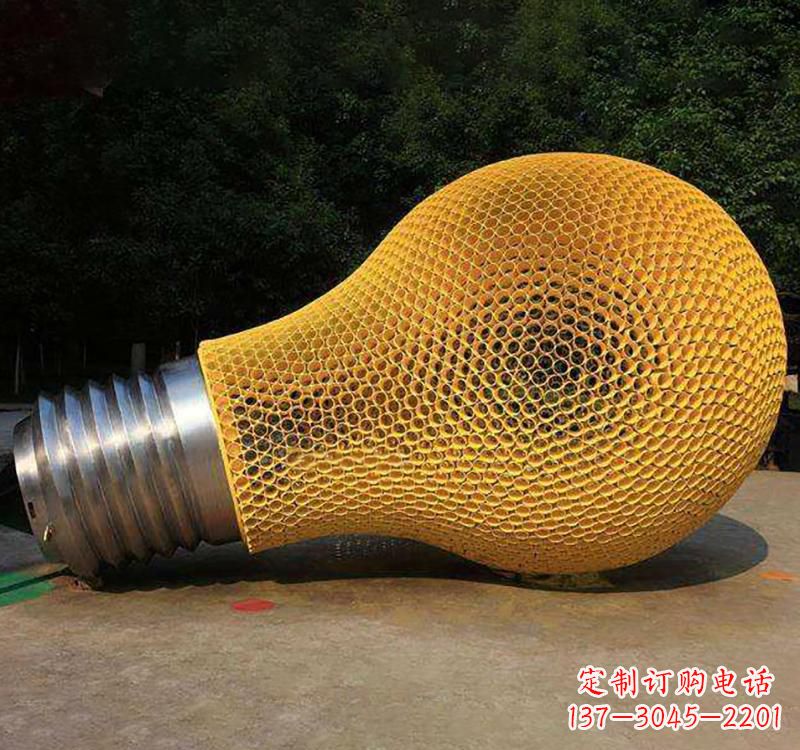 广西不锈钢灯泡雕塑点亮小区景观