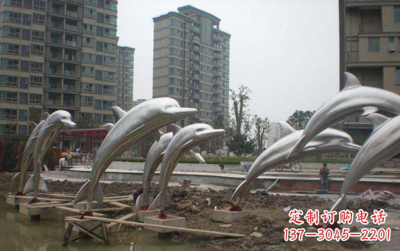 广西海豚雕塑——欣赏不锈钢小区的精美绝伦