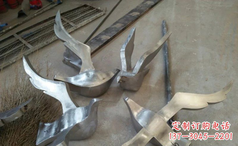 广西精美的不锈钢小型鸽子雕塑