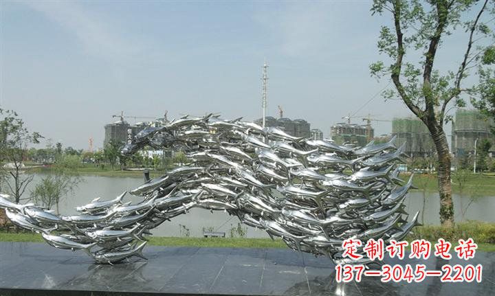 广西精美动物雕塑点缀不锈钢鱼群公园