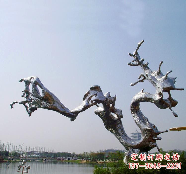 广西不锈钢水滴雕塑体现自然之美