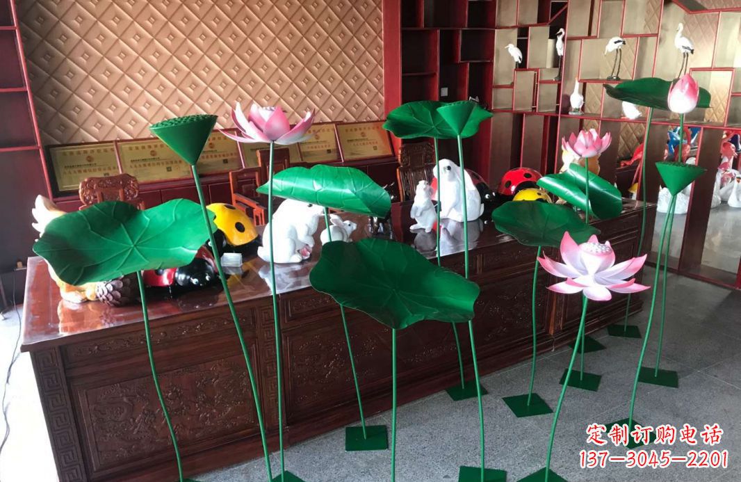 广西精美不锈钢荷叶雕塑