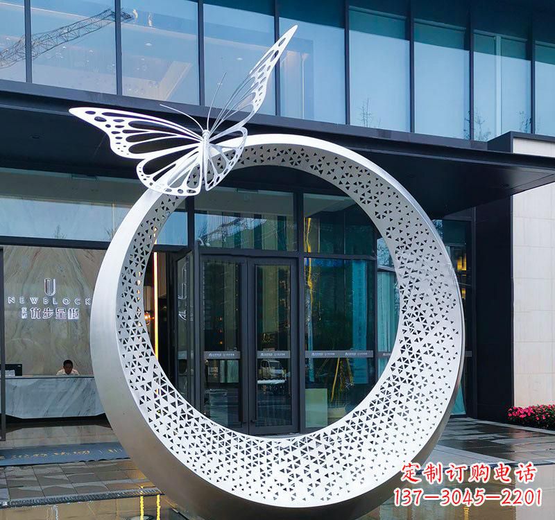 广西不锈钢园林戒指雕塑精美细腻的艺术品