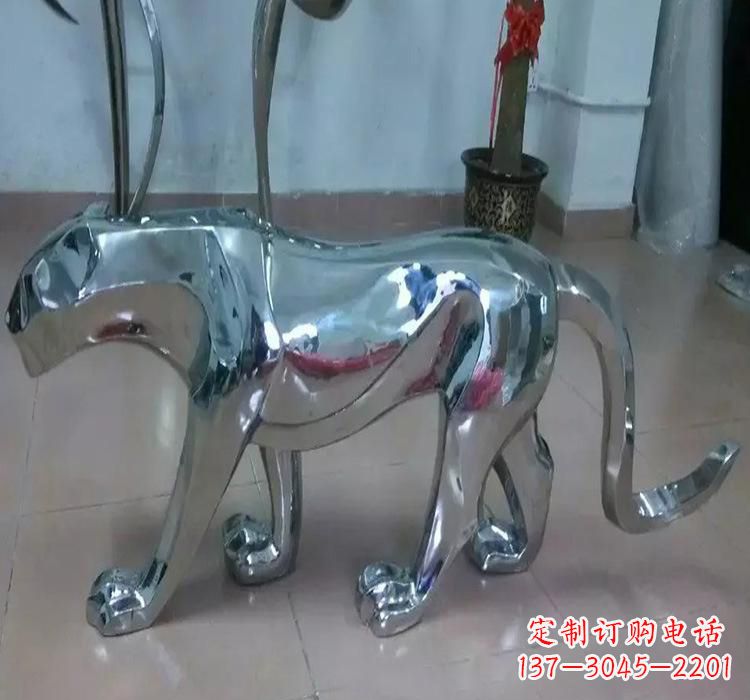 广西不锈钢老虎雕塑美化园林