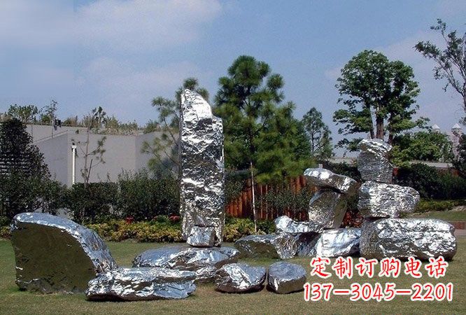 广西美丽的太湖石雕塑