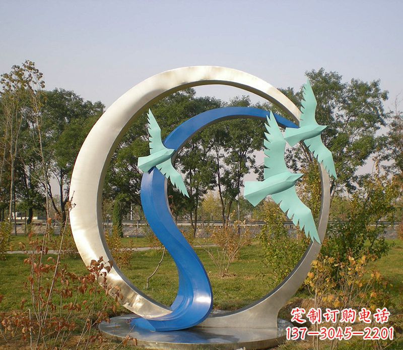 广西不锈钢圆环雕塑精致而优雅