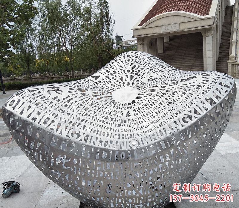 广西不锈钢字母元宝雕塑精美艺术精品