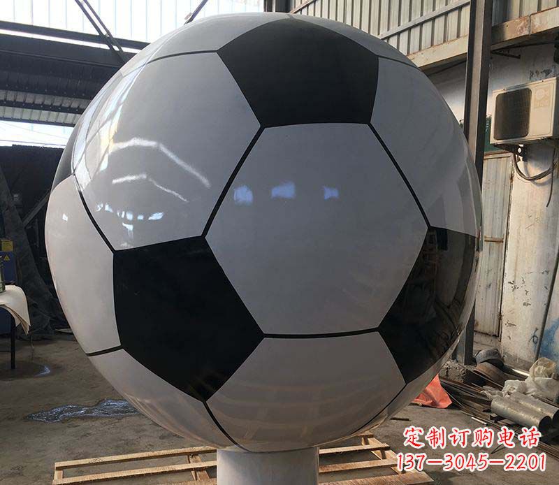 广西不锈钢足球雕塑精美的艺术品