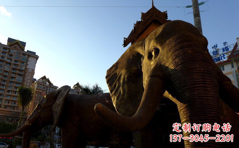 广西步行街上的大象雕塑——给街道带来活力