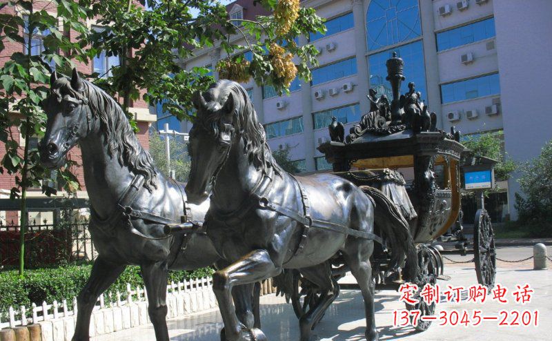 广西马车雕塑西方步行街的瑰宝