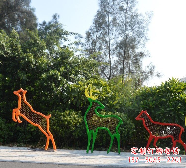 广西精美的彩色不锈钢梅花鹿雕塑