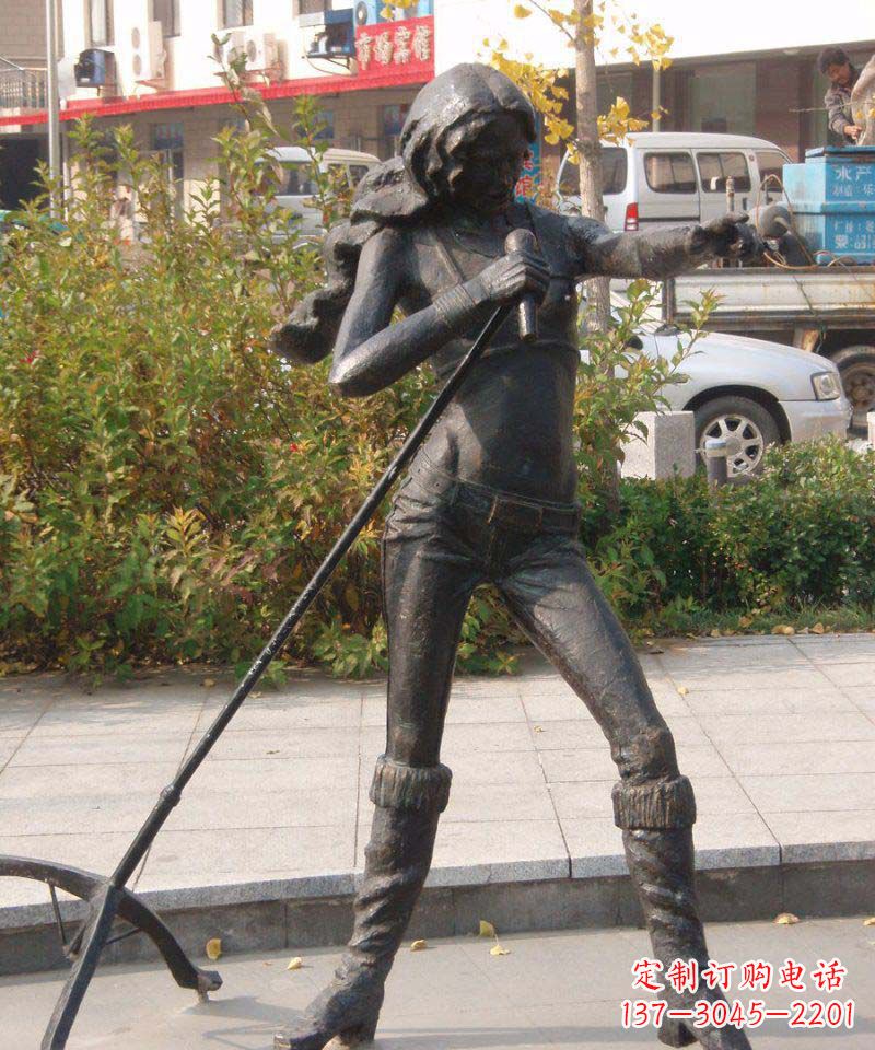 广西唱歌的女人街边景观铜雕