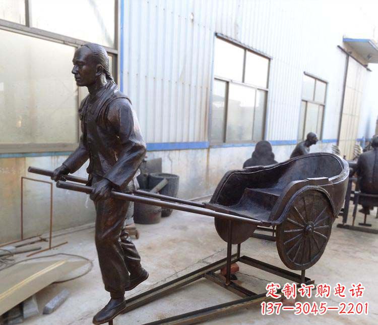 广西青铜车夫雕塑致敬车夫的贡献