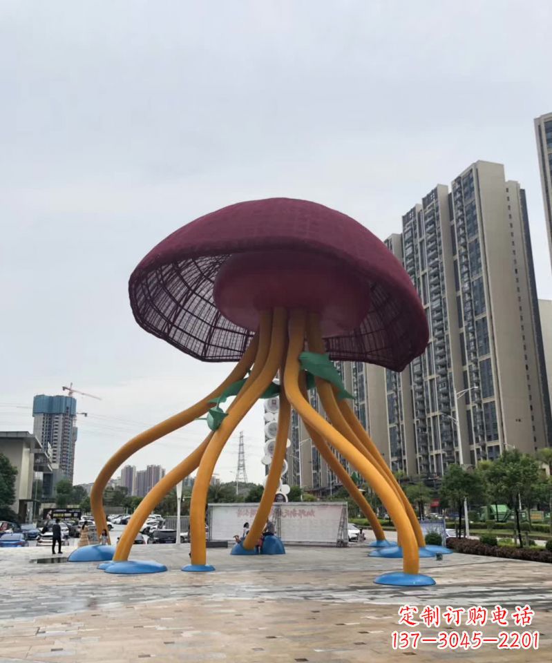 广西城市点缀之美——不锈钢蘑菇雕塑