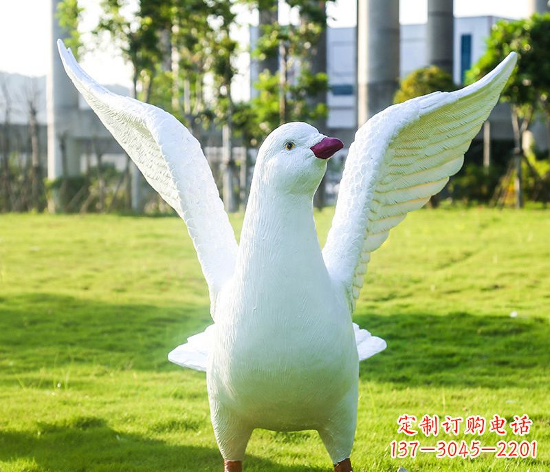 广西和平鸽雕塑传递和平信息