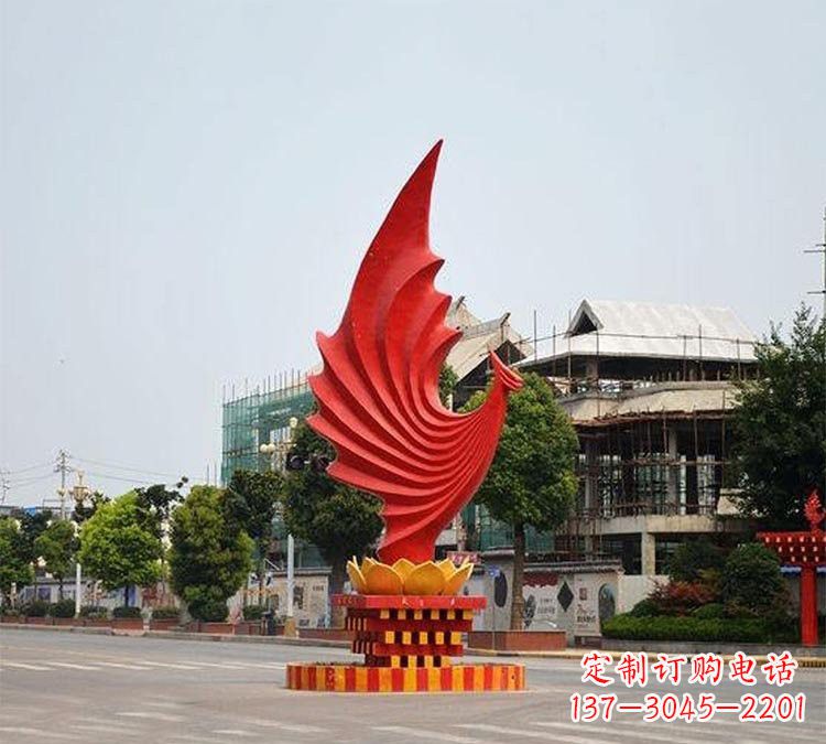 广西凤凰雕塑为城市街边增添美丽