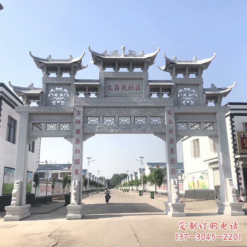 广西社区四柱雕塑——缅怀老北京的文化精髓