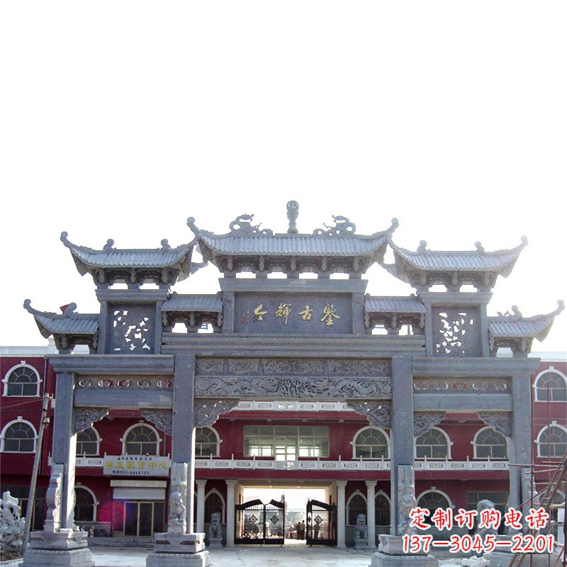 广西城市小区石雕牌楼
