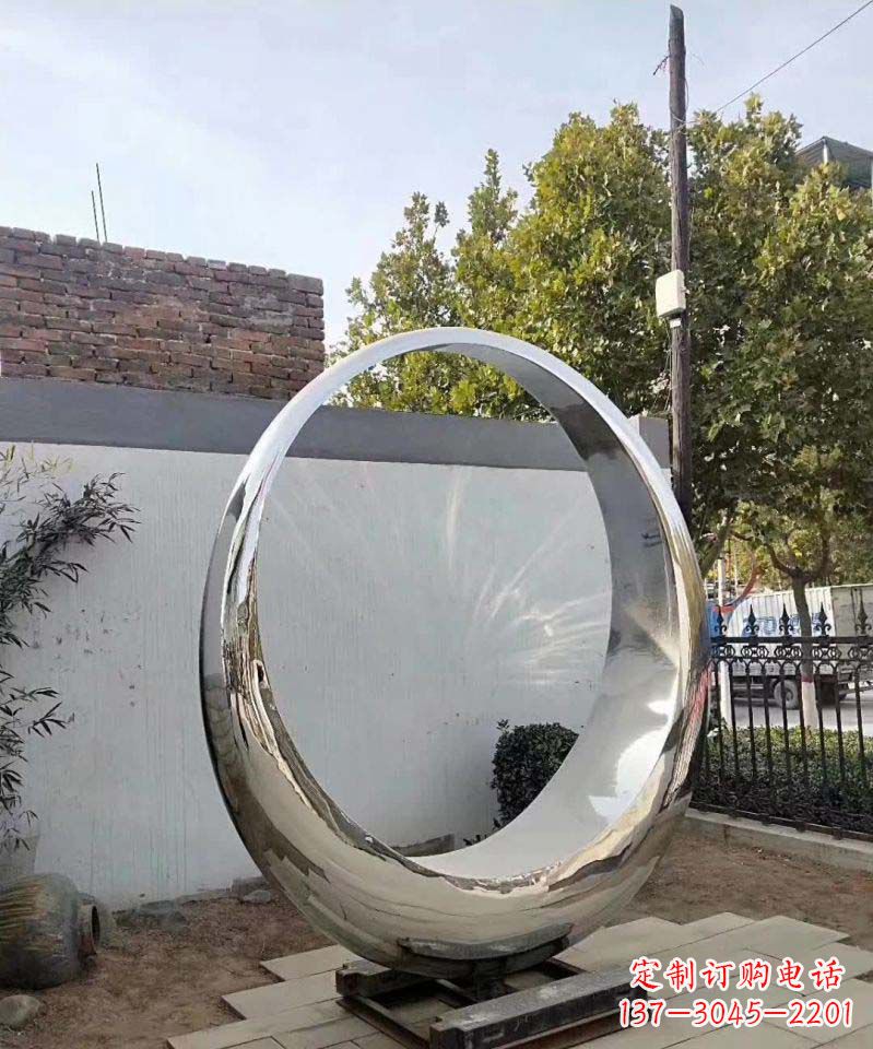 广西城市圆环不锈钢雕塑