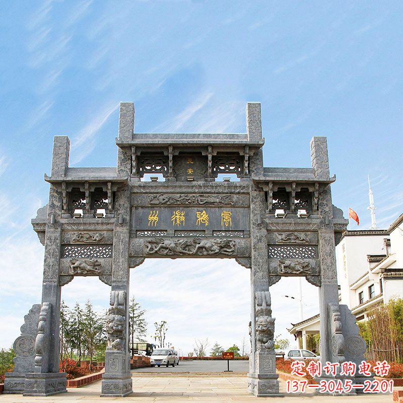 广西城市园林中精美的牌坊雕塑