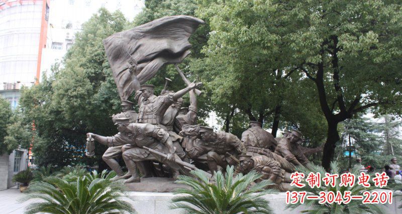 广西革命战士的英勇雕塑