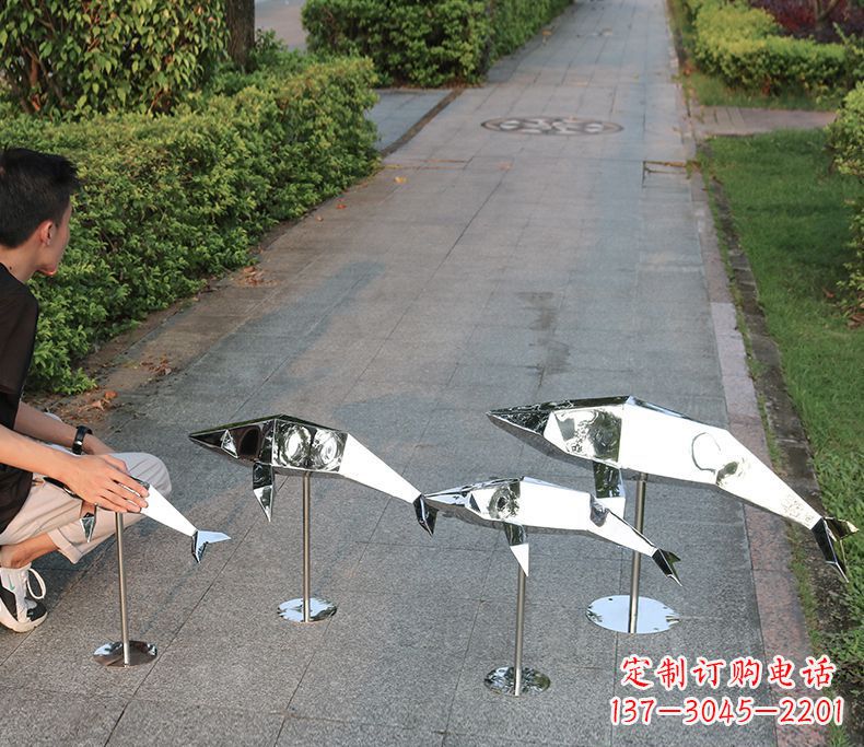 广西抽象不锈钢海豚雕塑