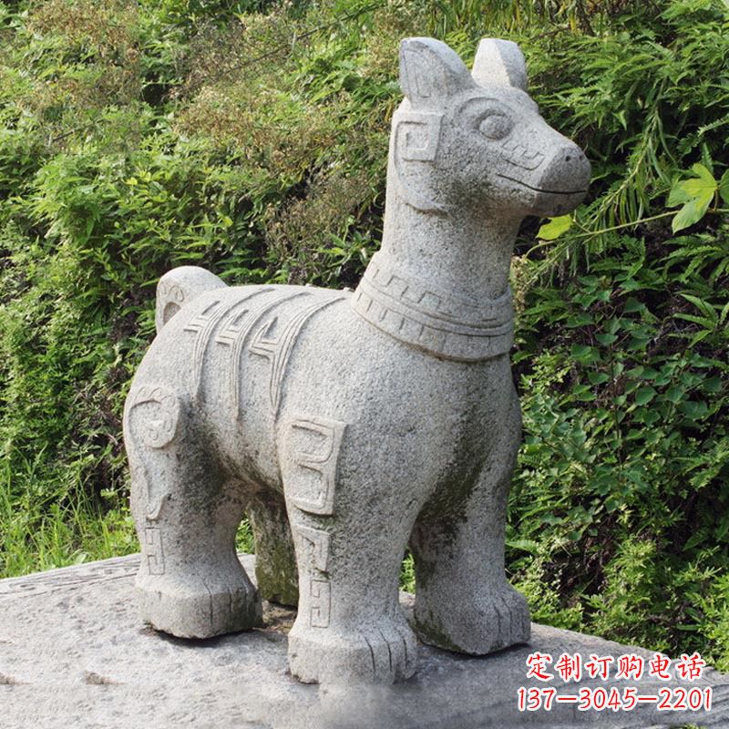广西精美的生肖狗石雕摆件