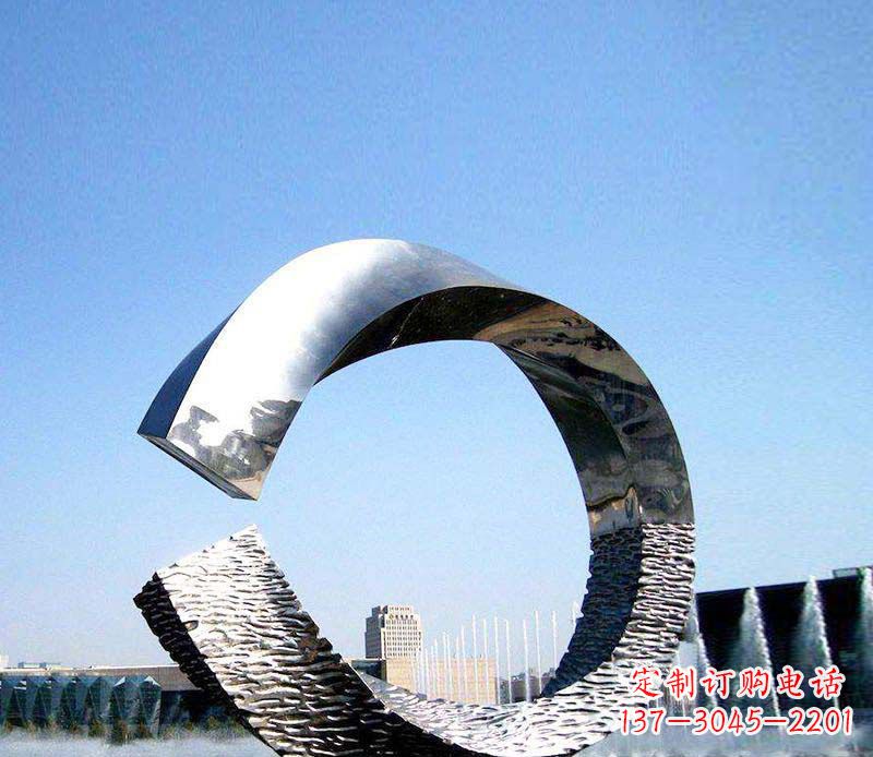 广西抽象镜面圆环不锈钢雕塑