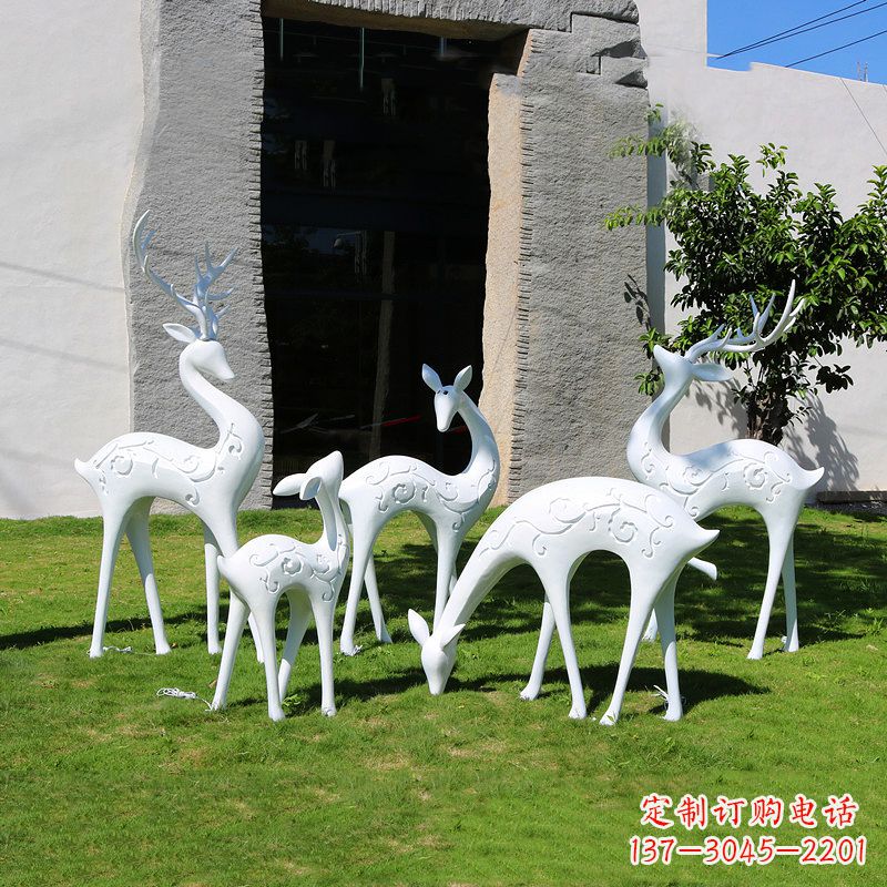 广西玻璃钢动物雕塑——给小区园林添彩